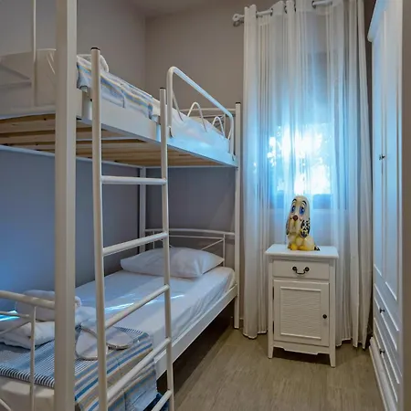 Apartment Indigo With Private Pool-gym-sauna-bbq By Hospi
