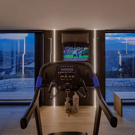 Indigo With Private Pool-gym-sauna-bbq By Hospi *