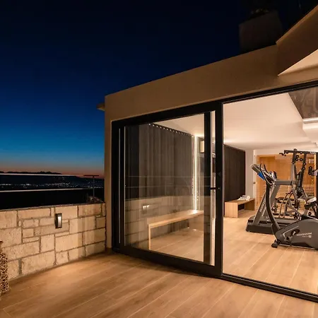 Apartment Indigo With Private Pool-gym-sauna-bbq By Hospi *